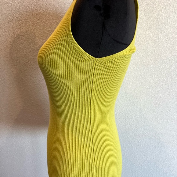 St. John Yellow Ribbed Fitted Tank Top - Picture 2 of 6